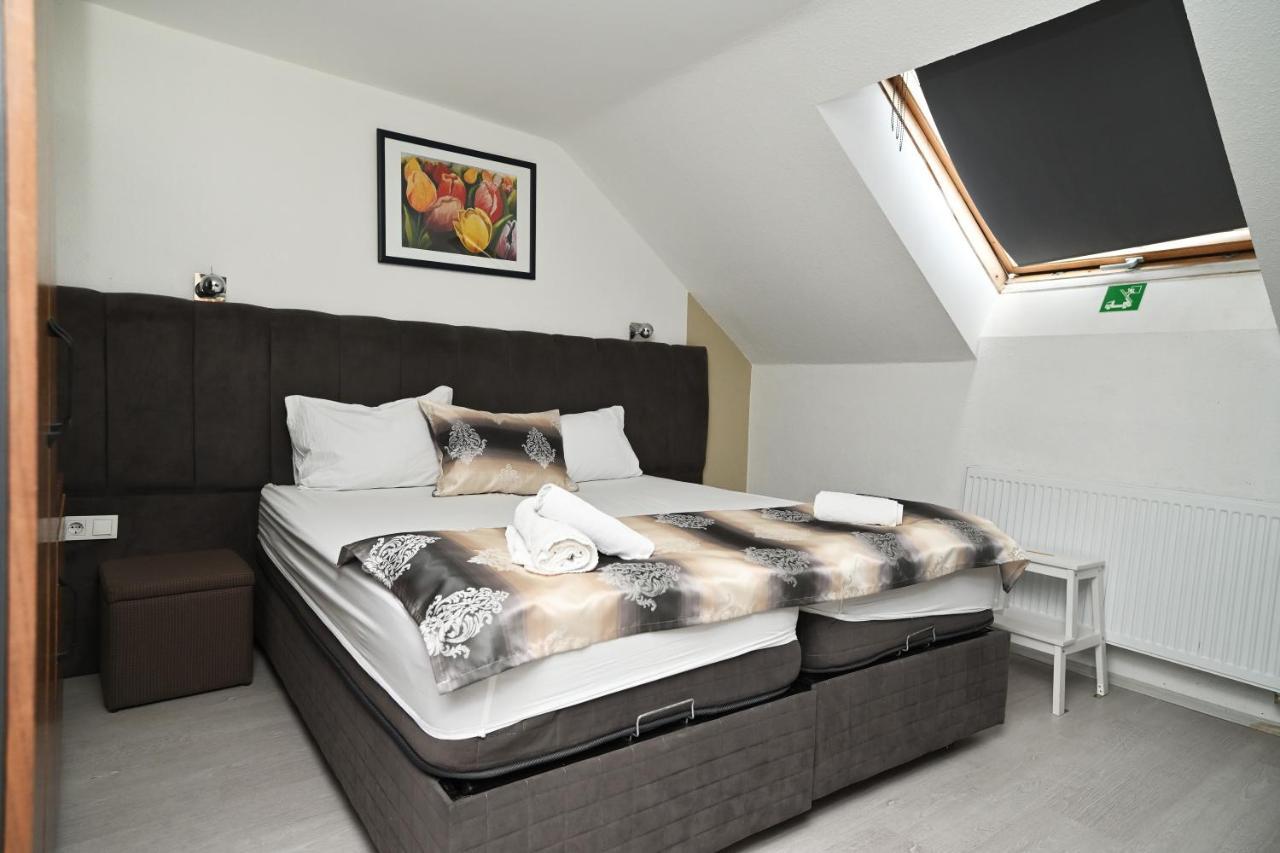 أوبيرهاوزين Ferienwohnung&Aparts By Kispet Group Hotels In Oberhausen المظهر الخارجي الصورة